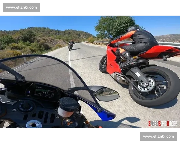 极速狂飙激情四射 摩托跑车比赛全程极限对决现场实录